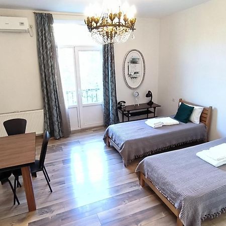 Piano Foyer Apartments At City Center Тбилиси Экстерьер фото
