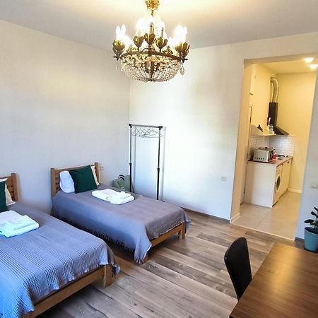 Piano Foyer Apartments At City Center Тбилиси Экстерьер фото
