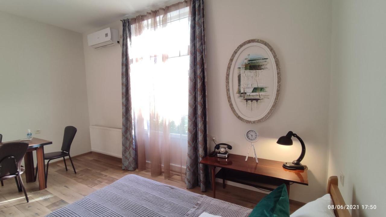 Piano Foyer Apartments At City Center Тбилиси Экстерьер фото