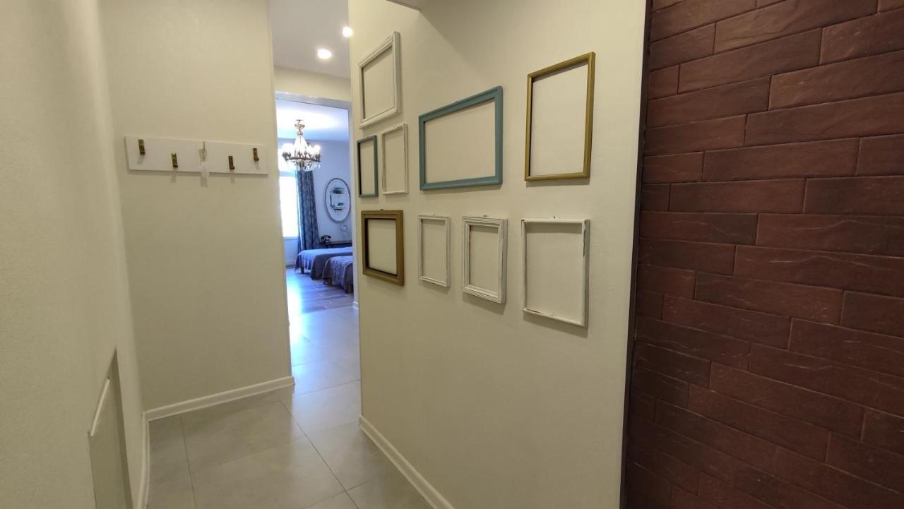 Piano Foyer Apartments At City Center Тбилиси Экстерьер фото